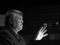 Dr. Ulrich Schiller
